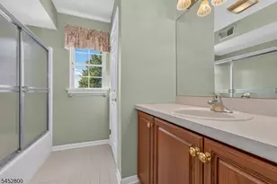 22 Mott Way, Raritan Township, NJ 08822 - Photo 25