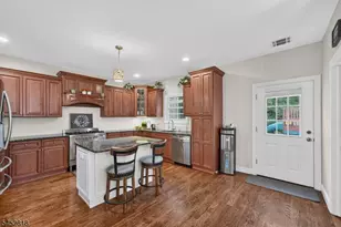 10 Riverside Dr, Clinton, NJ 08809 - Photo 15