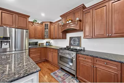 10 Riverside Dr, Clinton, NJ 08809 - Photo 17