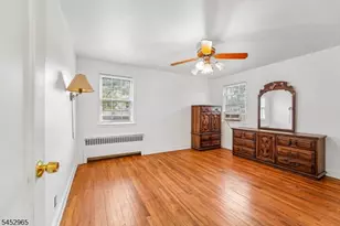 1030 Jassamine Way, Fort Lee, NJ 07024 - Photo 13