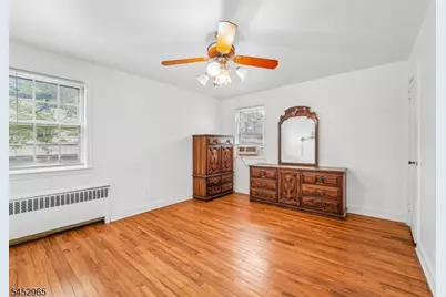 1030 Jassamine Way, Fort Lee, NJ 07024 - Photo 15