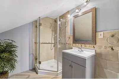 1030 Jassamine Way, Fort Lee, NJ 07024 - Photo 25