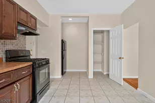 21 Robert Pl, Irvington, NJ 07111 - Photo 5