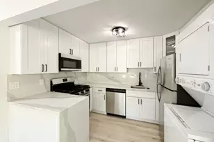 135 Falcon Ridge Way, Hamburg, NJ 07419 - Photo 1