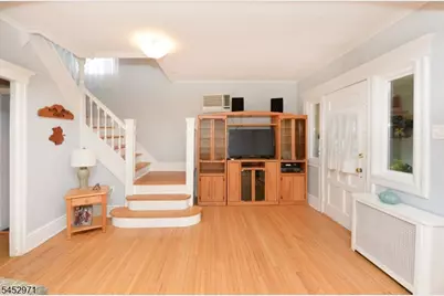 70 Fontaine Ave, Bloomfield Twp., NJ 07003 - Photo 5