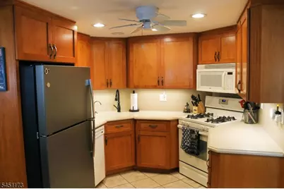 28 Benedict Dr, Jefferson Township, NJ 07849 - Photo 17