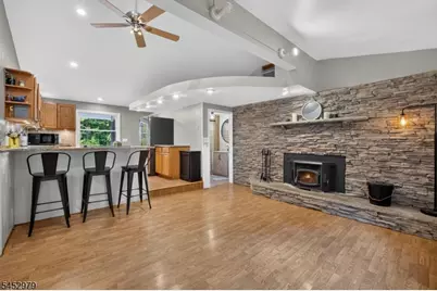 17 Birch Dr, Vernon Twp., NJ 07422 - Photo 3