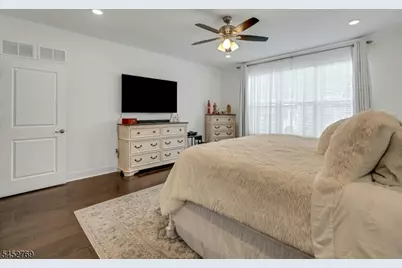 49 Whitney Ave, Morris Plains, NJ 07950 - Photo 15