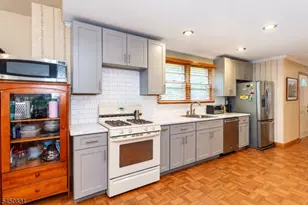 9 Morse Ave, Butler, NJ 07405 - Photo 7