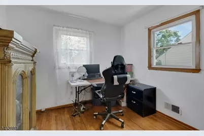 48 Doherty Dr, Clifton, NJ 07013 - Photo 17