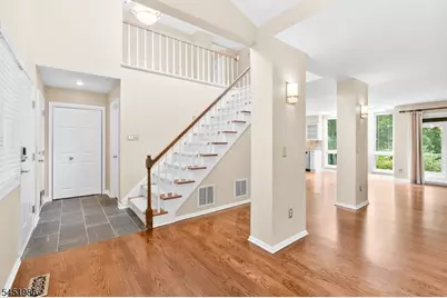 31 Stone Row Ln, Jefferson Township, NJ 07438 - Photo 3