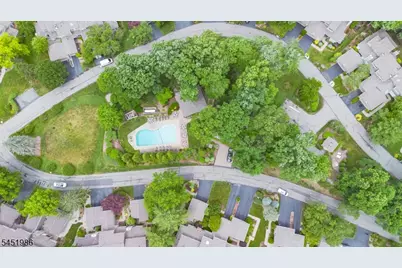 31 Stone Row Ln, Jefferson Township, NJ 07438 - Photo 37