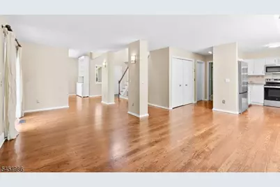 31 Stone Row Ln, Jefferson Township, NJ 07438 - Photo 11