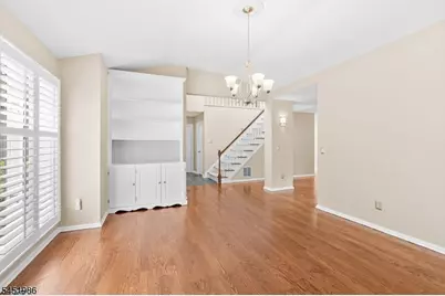 31 Stone Row Ln, Jefferson Township, NJ 07438 - Photo 5