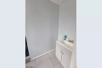 476 Laurel St, Orange, NJ 07050 - Photo 7