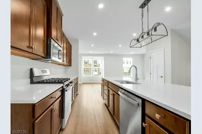 9 Peckwell St, Mount Olive, NJ 07828 - Photo 5