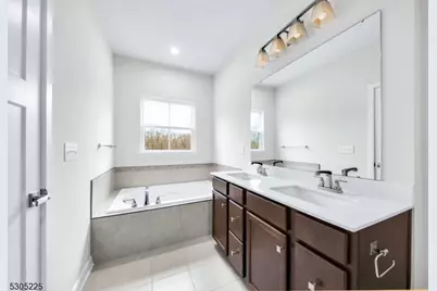 9 Peckwell St, Mount Olive, NJ 07828 - Photo 19