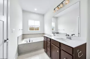 9 Peckwell St, Mount Olive, NJ 07828 - Photo 19