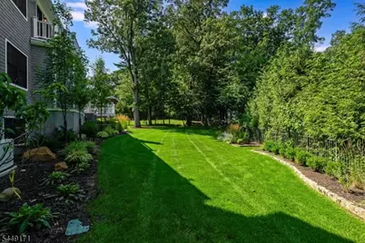 330 Hartshorn Dr, Millburn, NJ 07078 - Photo 43