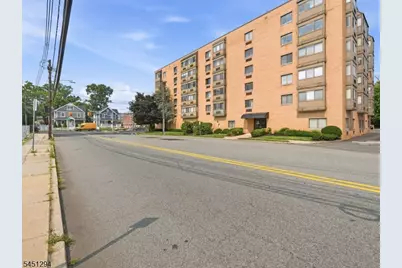 5 Linden St #6i, Hackensack, NJ 07601 - Photo 3