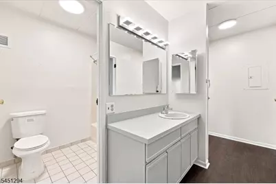 5 Linden St #6i, Hackensack, NJ 07601 - Photo 17