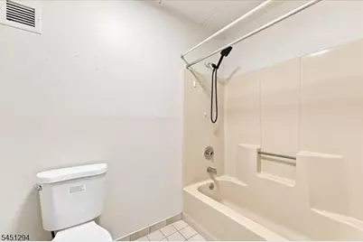 5 Linden St #6i, Hackensack, NJ 07601 - Photo 19