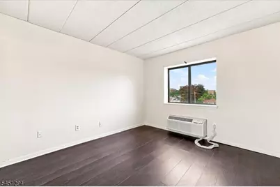 5 Linden St #6i, Hackensack, NJ 07601 - Photo 13