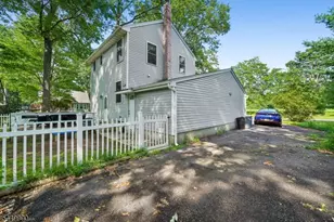 40 Carpenter Pl, Cranford Township, NJ 07016 - Photo 29