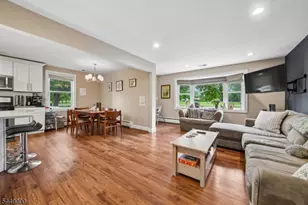 40 Carpenter Pl, Cranford Township, NJ 07016 - Photo 3