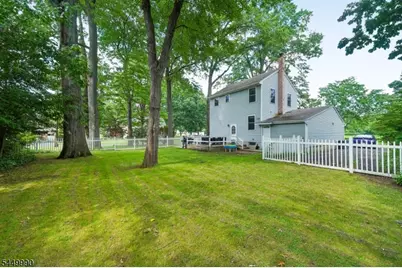 40 Carpenter Pl, Cranford Township, NJ 07016 - Photo 11