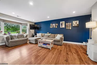40 Carpenter Pl, Cranford Township, NJ 07016 - Photo 5