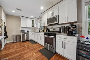 40 Carpenter Pl, Cranford Township, NJ 07016 - Photo 9