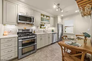 102 Sherwood St, Clifton, NJ 07013 - Photo 5