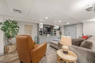 102 Sherwood St, Clifton, NJ 07013 - Photo 13