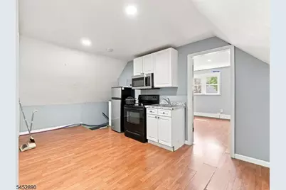 132 4th St, Elizabeth, NJ 07206 - Photo 13