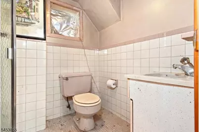185 Floyd St, Belleville, NJ 07109 - Photo 25