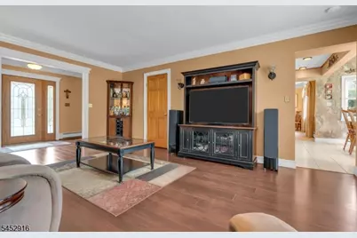9 Rose Ct, Roxbury Township, NJ 07836 - Photo 11