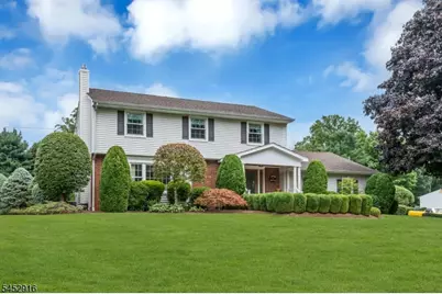 9 Rose Ct, Roxbury Township, NJ 07836 - Photo 3
