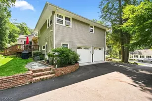 23 Evergreen Dr, Berkeley Heights Township, NJ 07922 - Photo 27