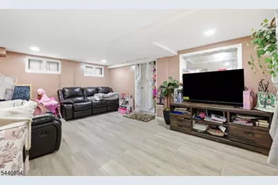 103 Bailey Ave, Hillside, NJ 07205 - Photo 25