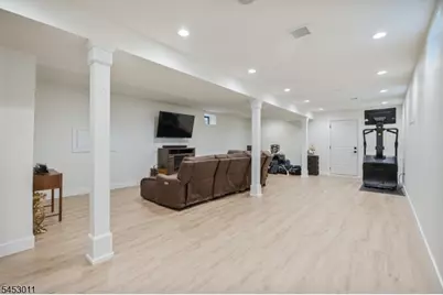 14-16 Mount Washington Dr, Clifton, NJ 07013 - Photo 27
