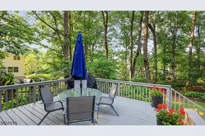 8 Cayuga Way, Bernards Township, NJ 07920 - Photo 19