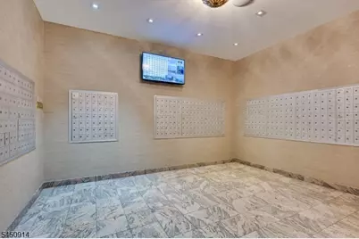 300 Winston Dr-C2912, Cliffside Park, NJ 07010 - Photo 13
