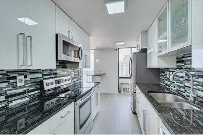 300 Winston Dr-C2912, Cliffside Park, NJ 07010 - Photo 33