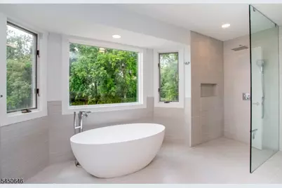 7 Tahoe Ct, Clinton Township, NJ 08809 - Photo 23