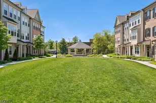 10 Cortland Ct, Livingston, NJ 07039 - Photo 17