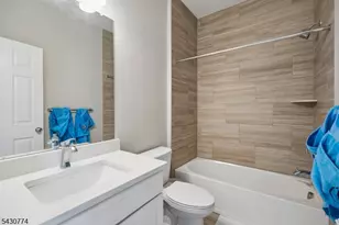 10 Cortland Ct, Livingston, NJ 07039 - Photo 13