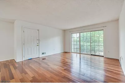 57 Lindsey Ct, Franklin Township, NJ 08823 - Photo 5