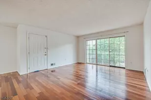57 Lindsey Ct, Franklin Township, NJ 08823 - Photo 5