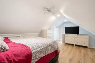 512 W 3rd Ave, Roselle, NJ 07203 - Photo 27